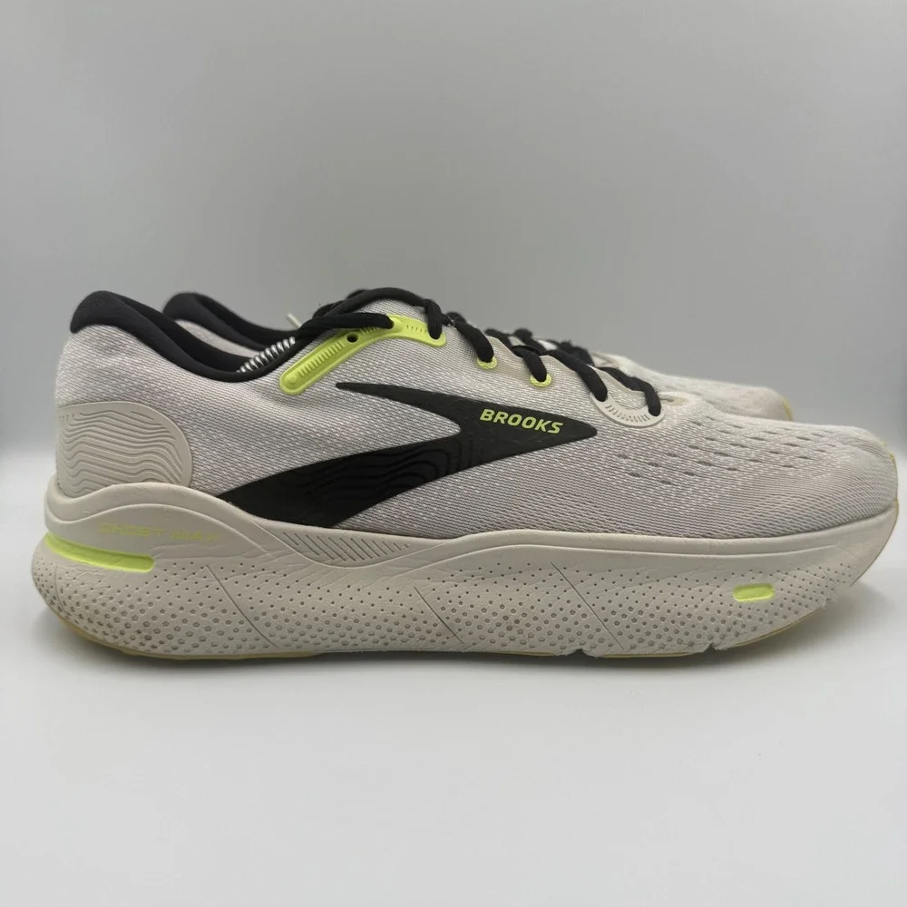 Brooks Ghost Max Men Size 12.5 Running Shoes Athletic Grey 1104061D071
